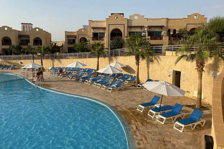 Una de las piscinas del Crowne Plaza Jordan